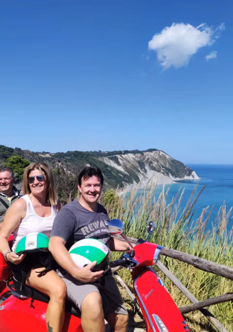 Vespa Tour Marche - I segreti del Conero